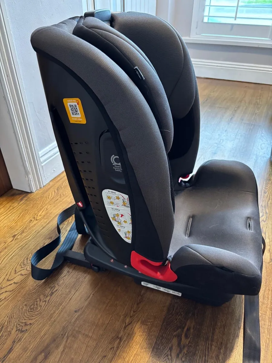 Joie car seat - Image 1
