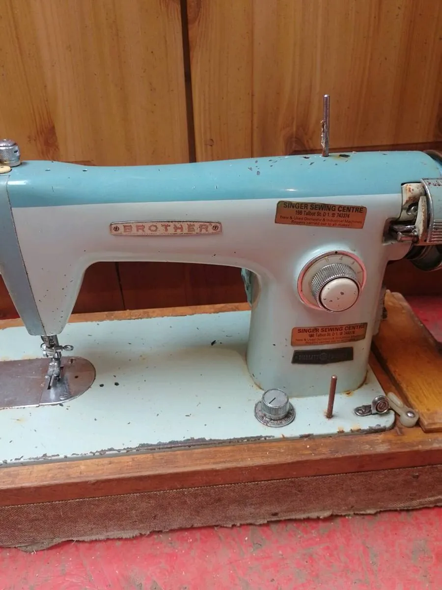 Postage brother sewing machine - Image 1