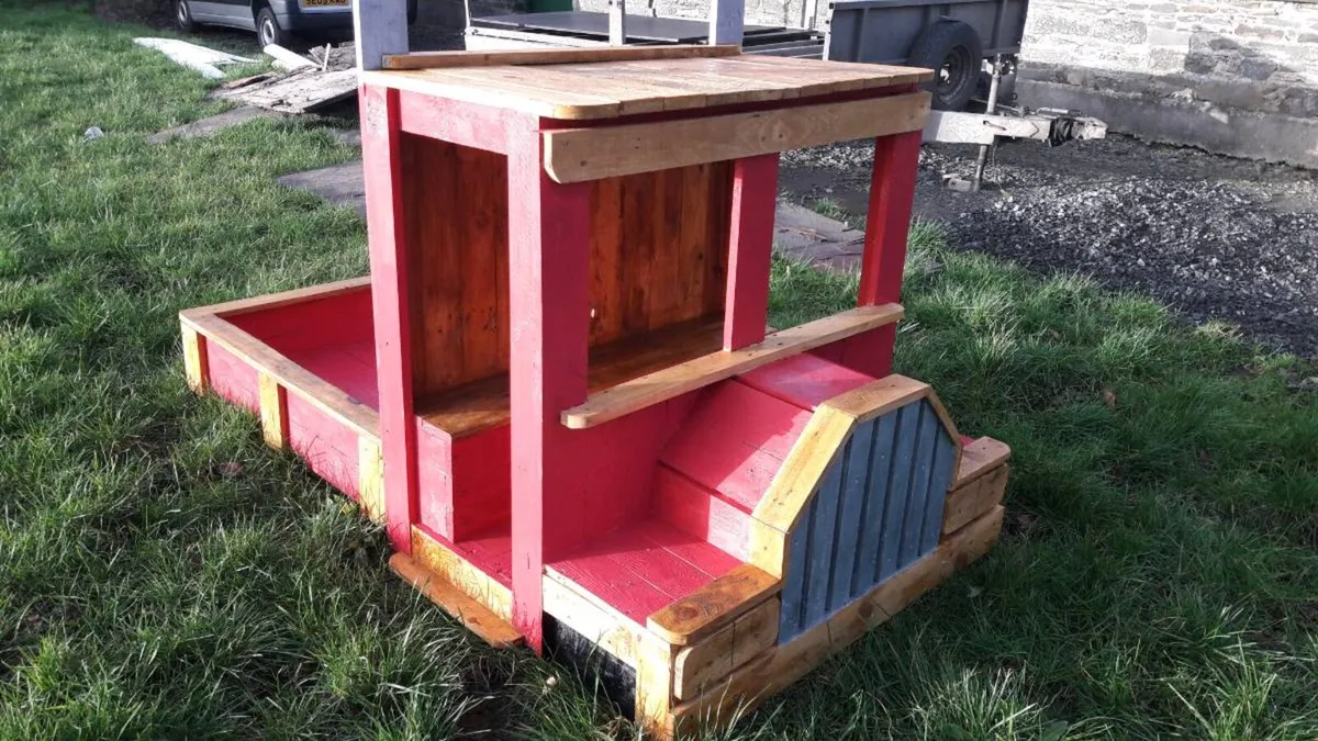 Handmade sandpit truck - Image 3