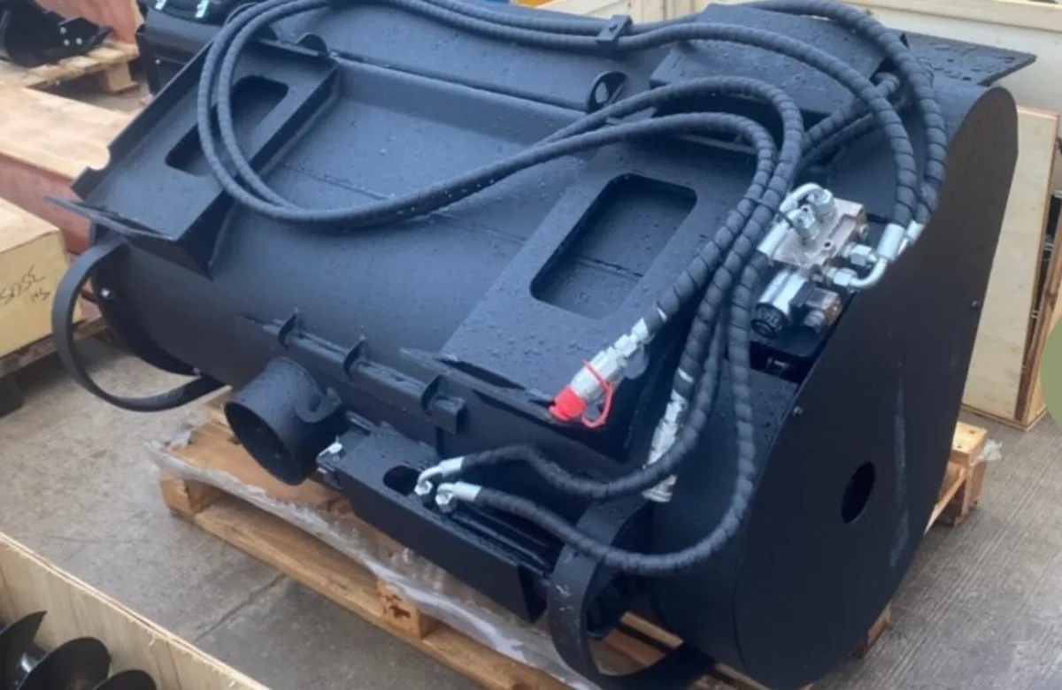 Concrete mixing bucket - Image 4