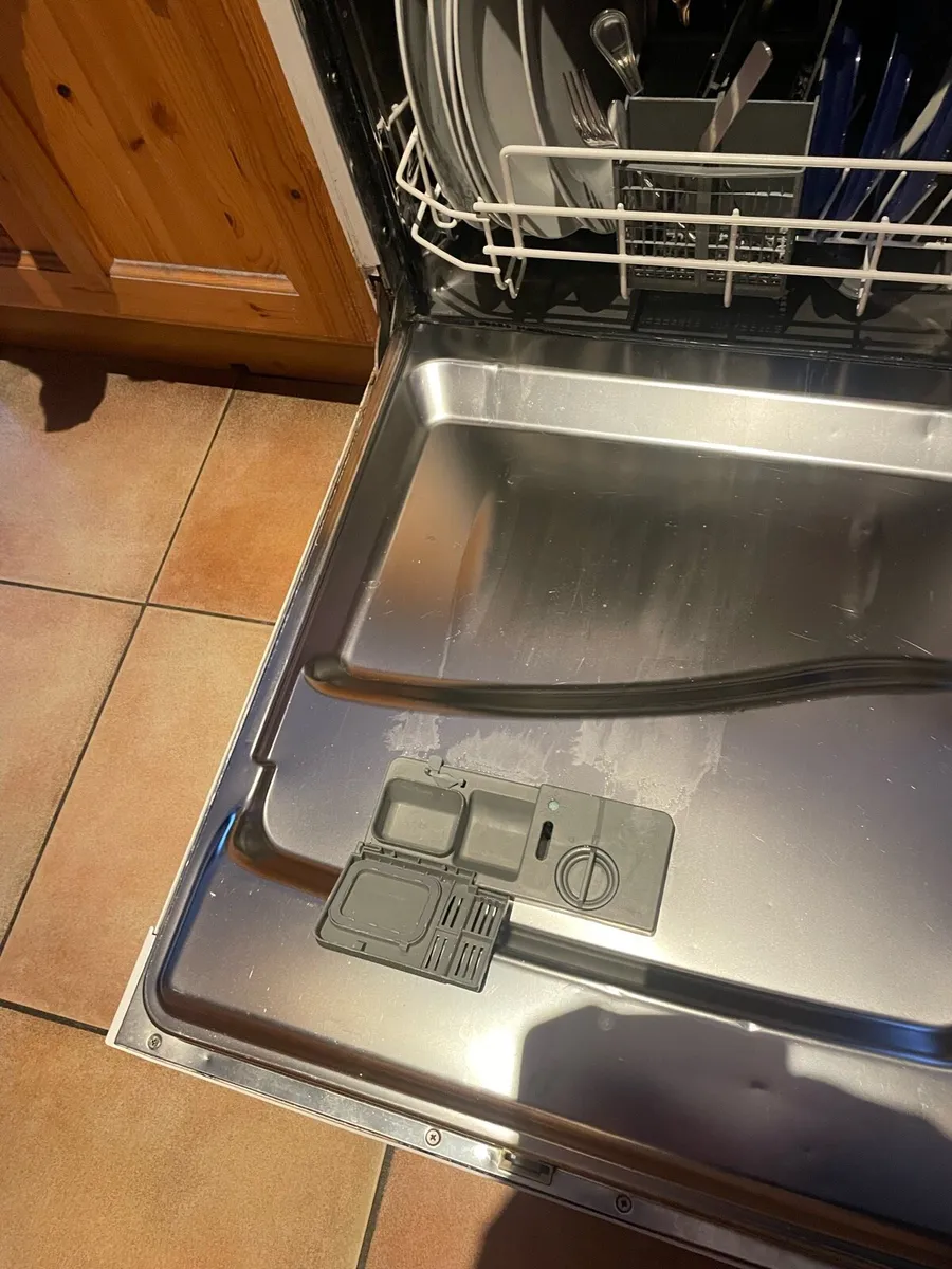 Dishwasher - Image 3