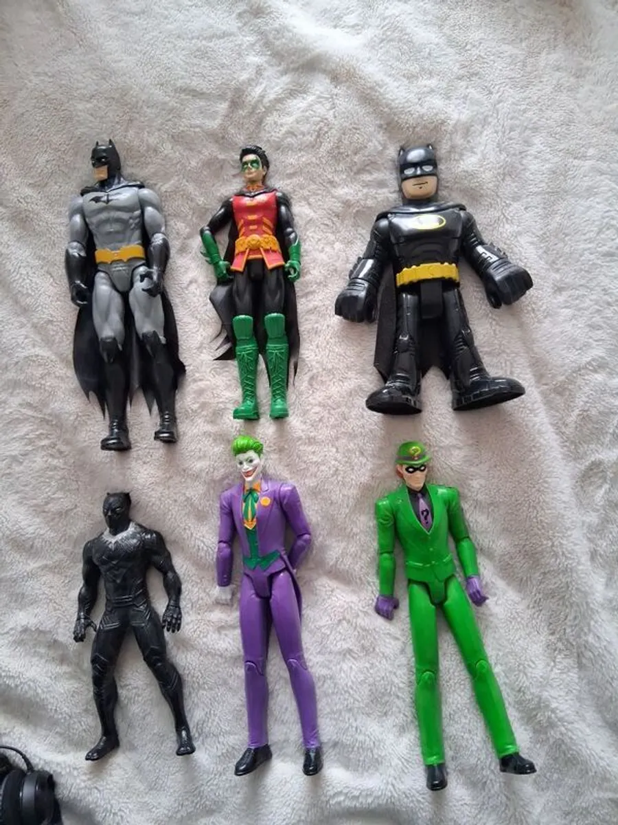 Marvel Batman_Robin_Joker_ Riddler Action Figures - Image 1