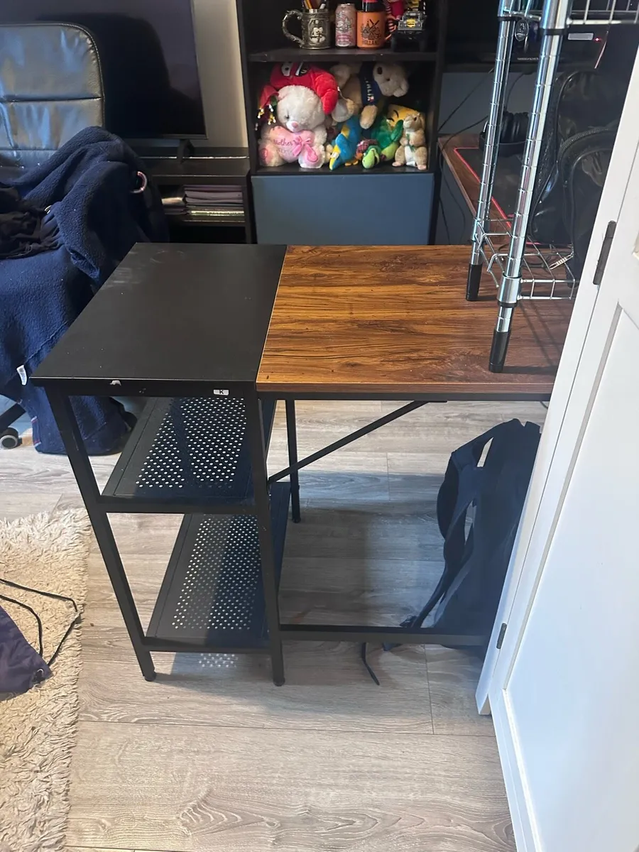 L shaped Desk - Image 2