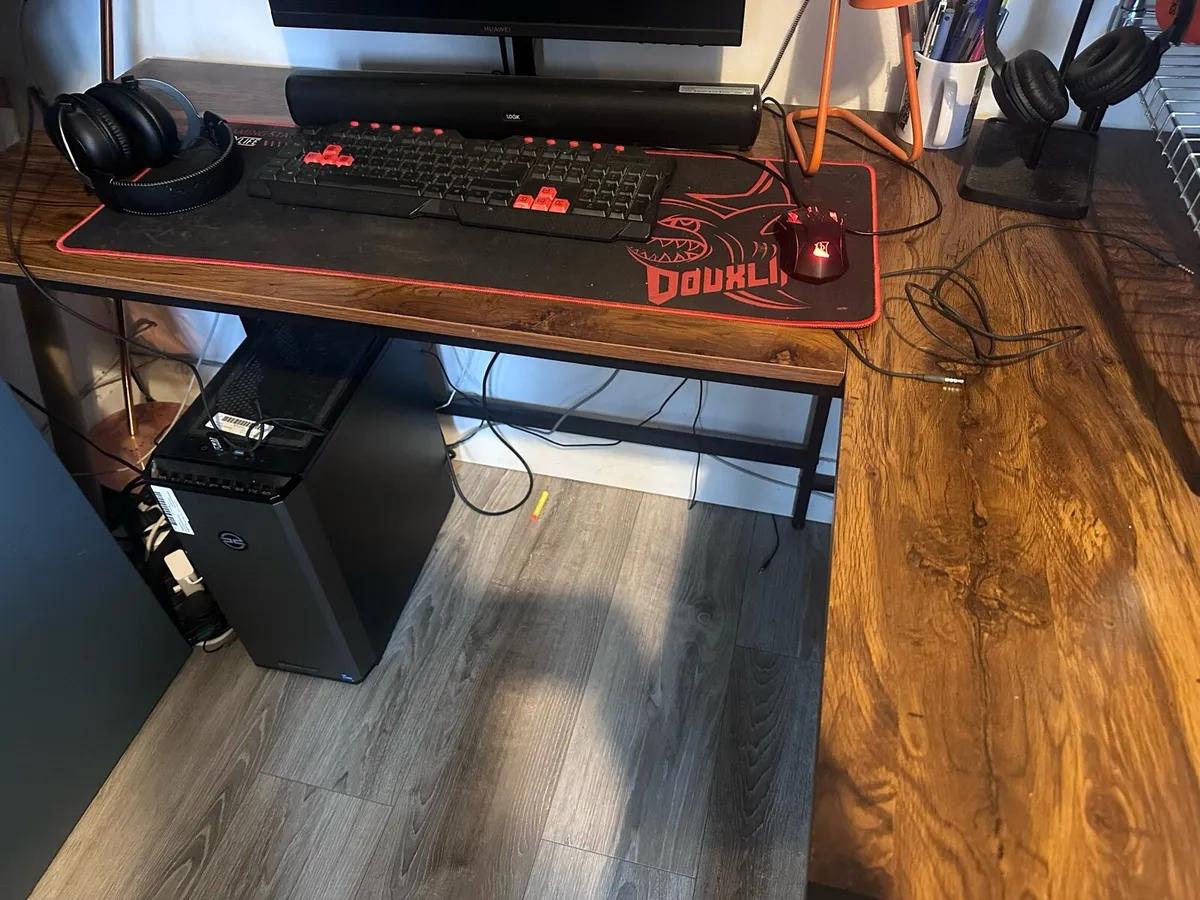 L shaped Desk - Image 3