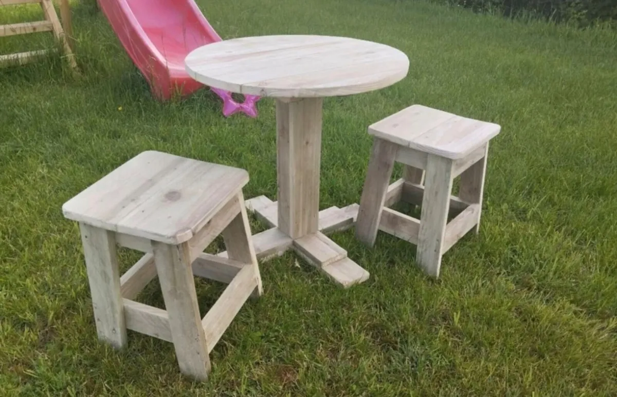 Handmade rustic mud kitchen - Image 4