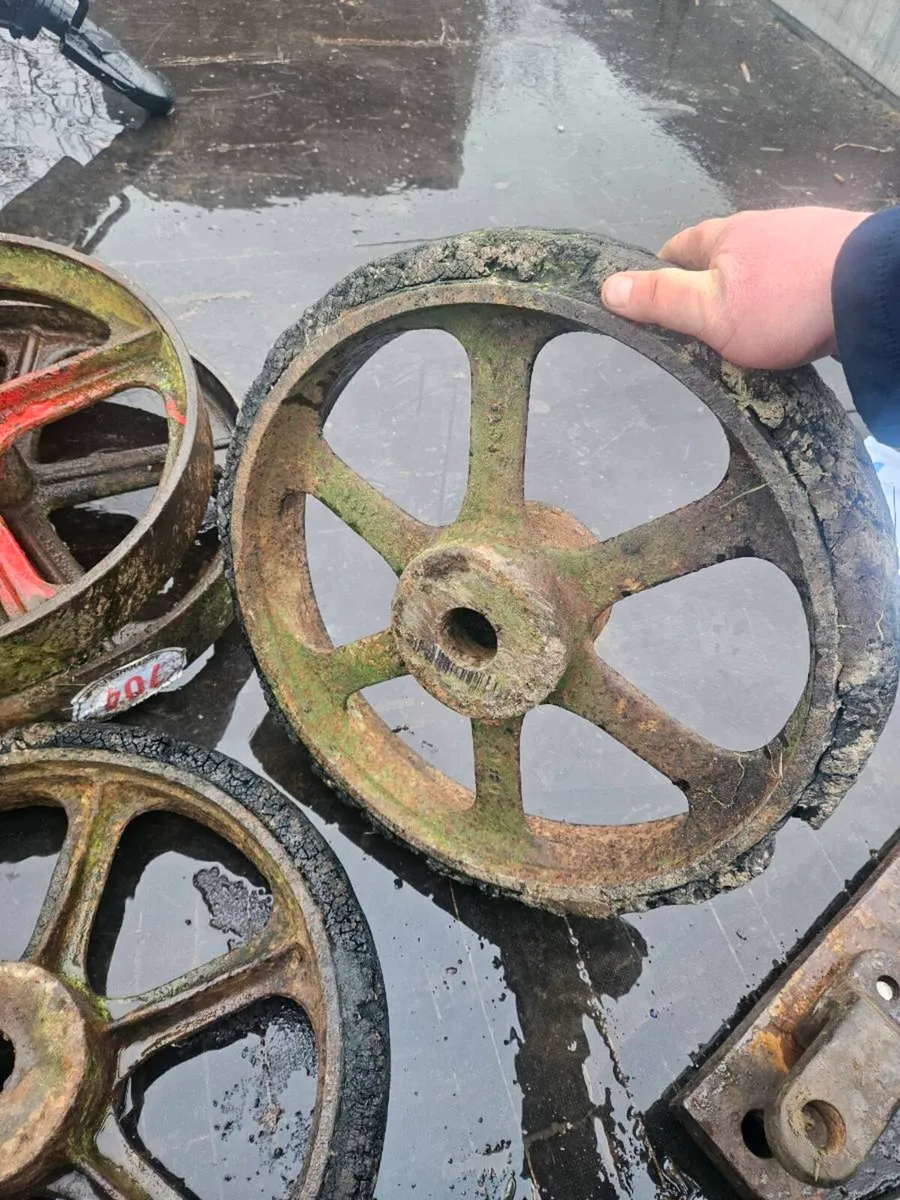 X4 cart wheels - Image 1