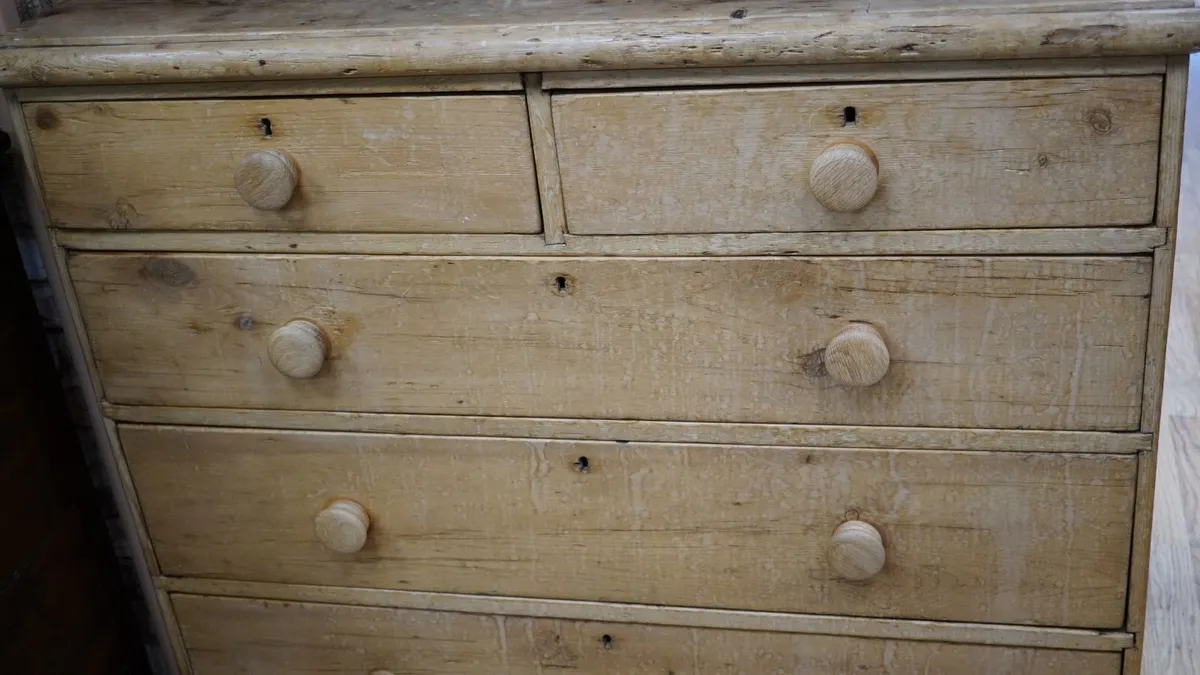 Victorian Country Pine Chest of Drawers - Image 3