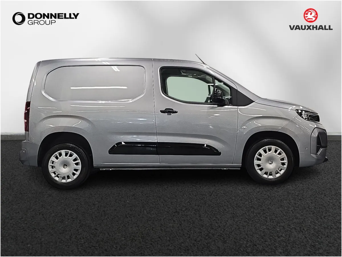 Vauxhall Combo Cargo Diesel Pro - Image 3