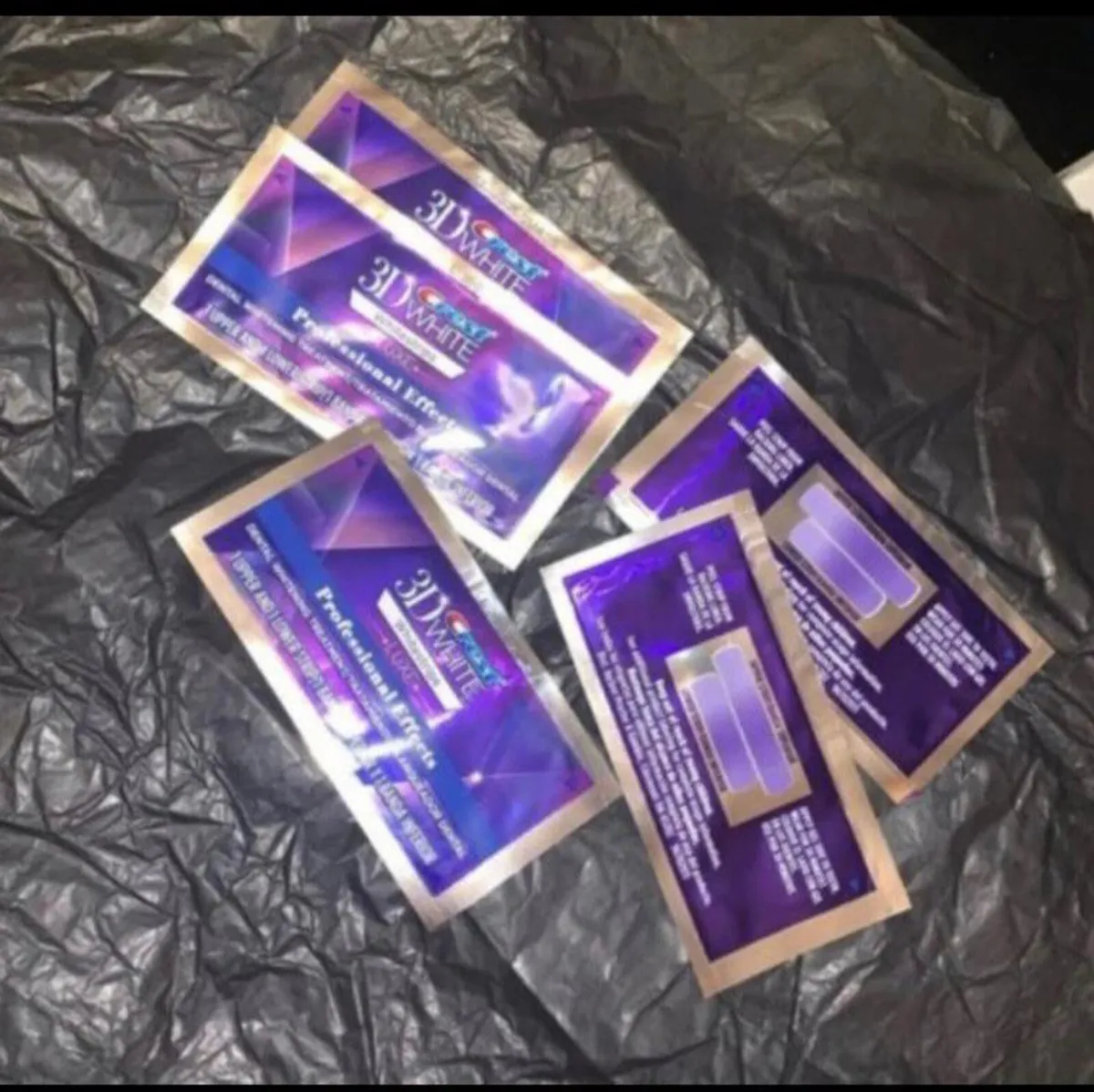 Crest 3D Teeth Whitening Strips - Image 3