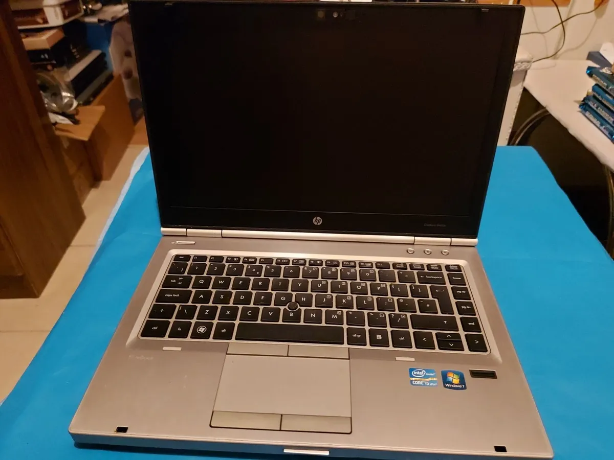 HP EliteBook Laptop Linux Mint 18.2 Cinnamon 64bit - Image 2