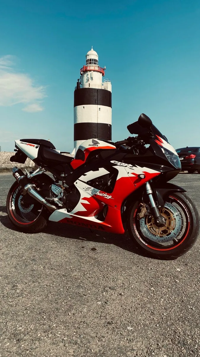 Honda 929 RR - Image 1