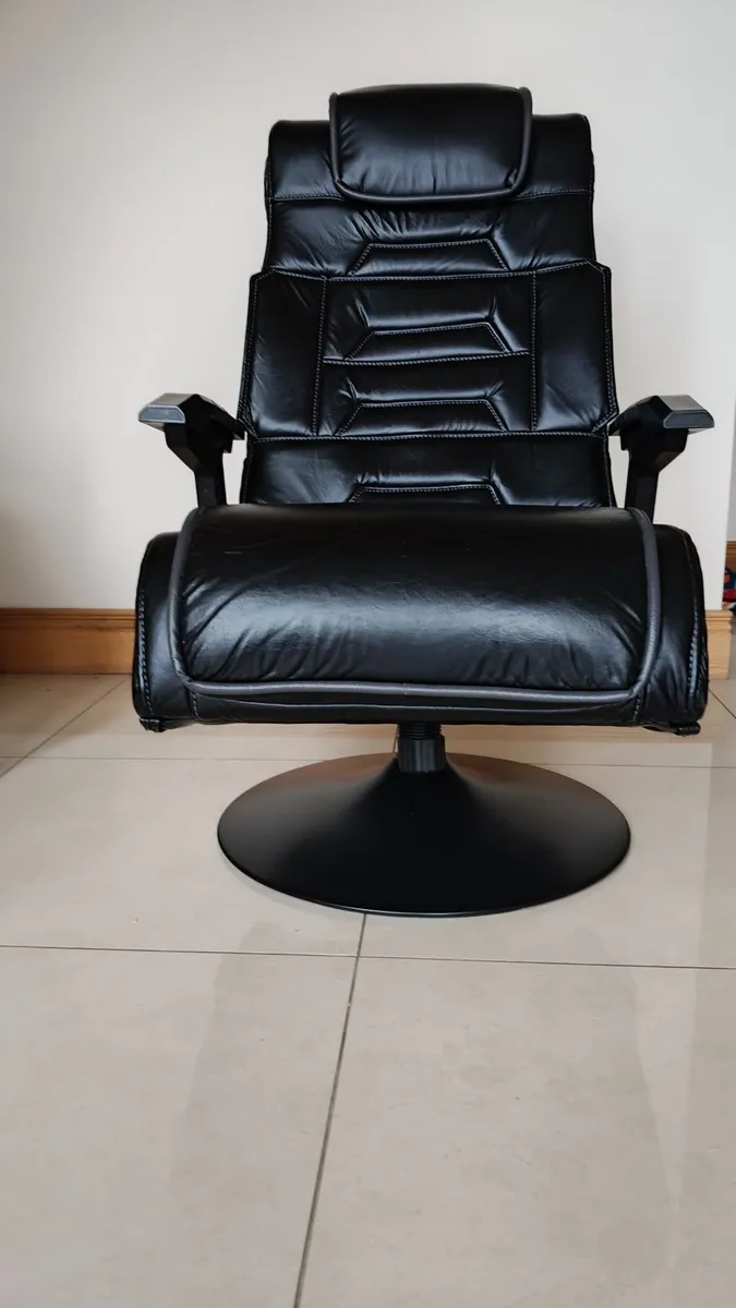 XRocker Gaming Chair - Image 1