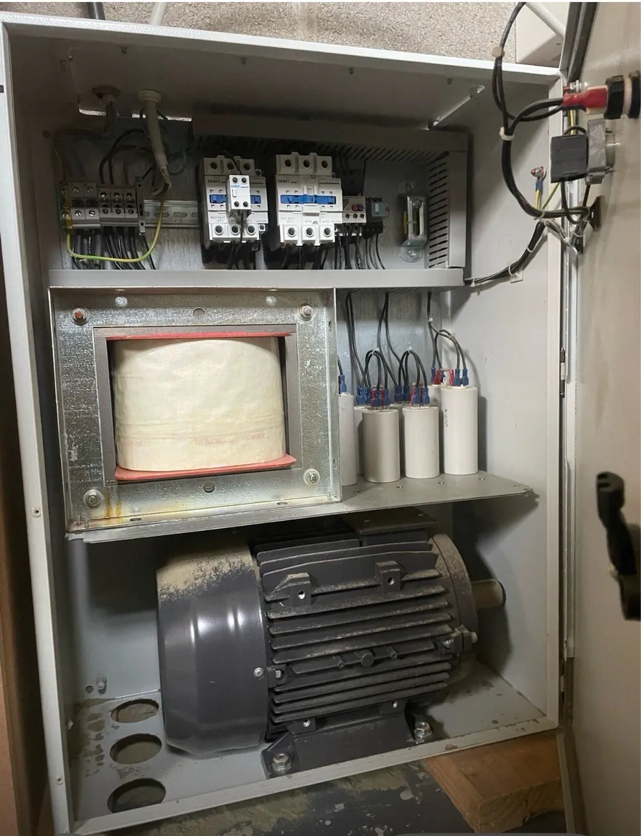 Rotary 22kw 3 phase converter CROMPTON - Image 2