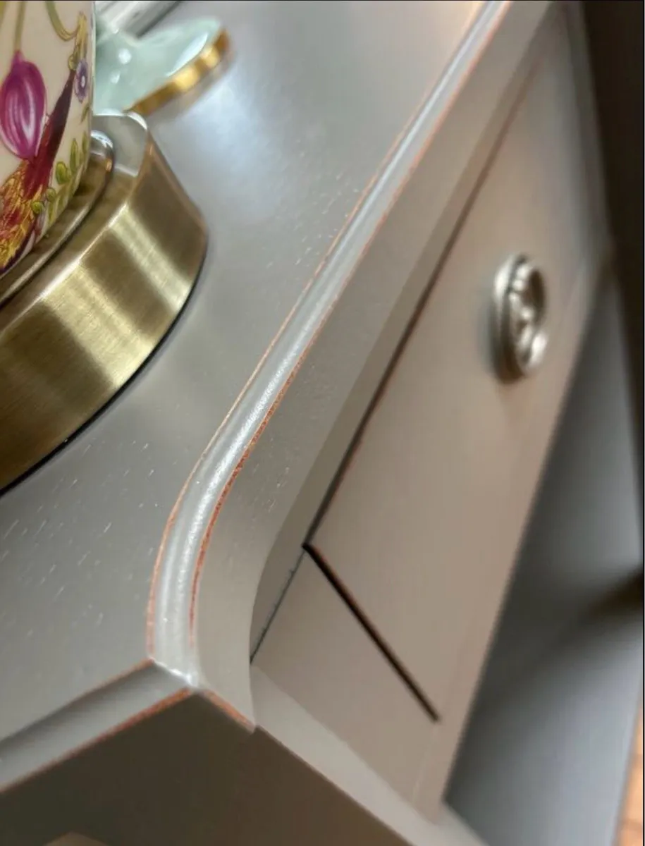 Stunning Mint Condition Laura Ashley Console - Image 4