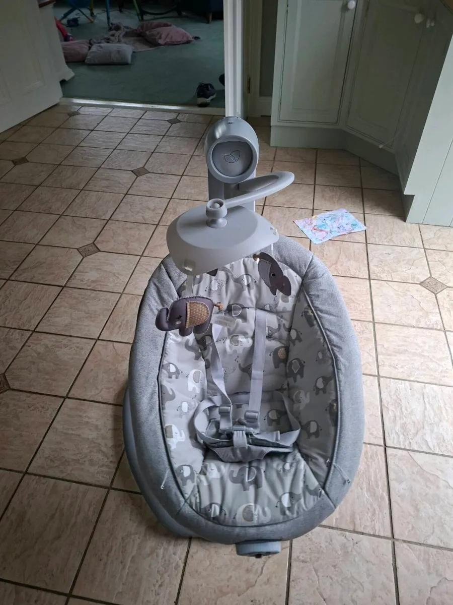 Baby swinging chair - Image 2