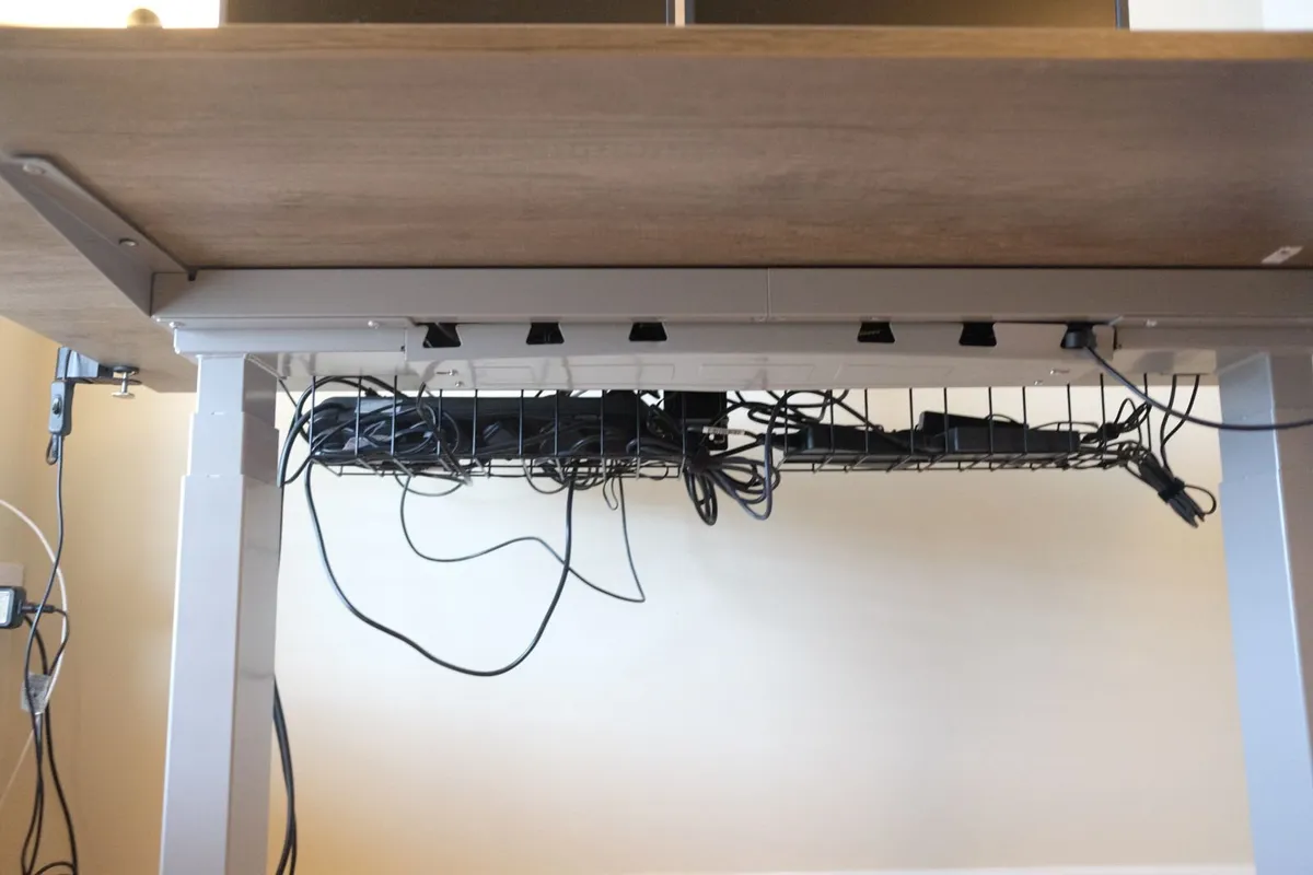 Electric sit stand desk + desk top + accessories - Image 4