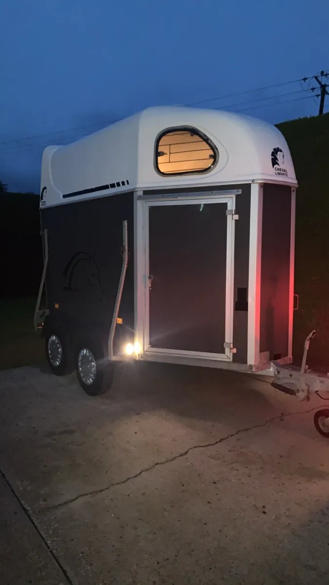 Cheval Liverte horse trailer - Image 1