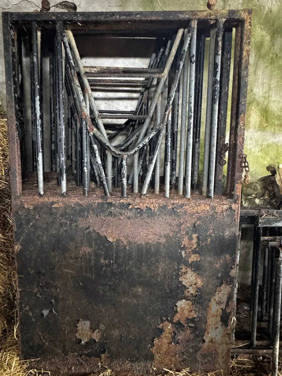 Stables fronts - Image 4