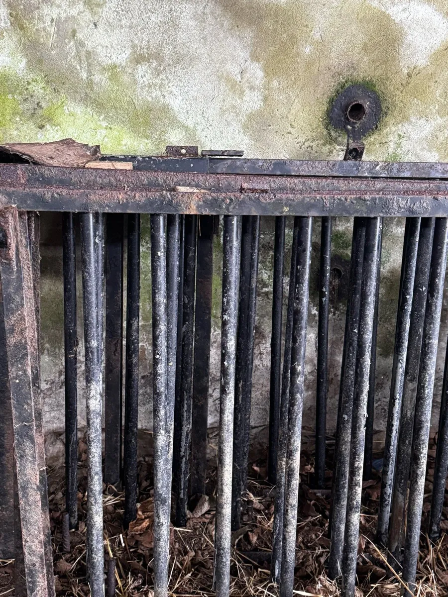 Stables fronts - Image 2