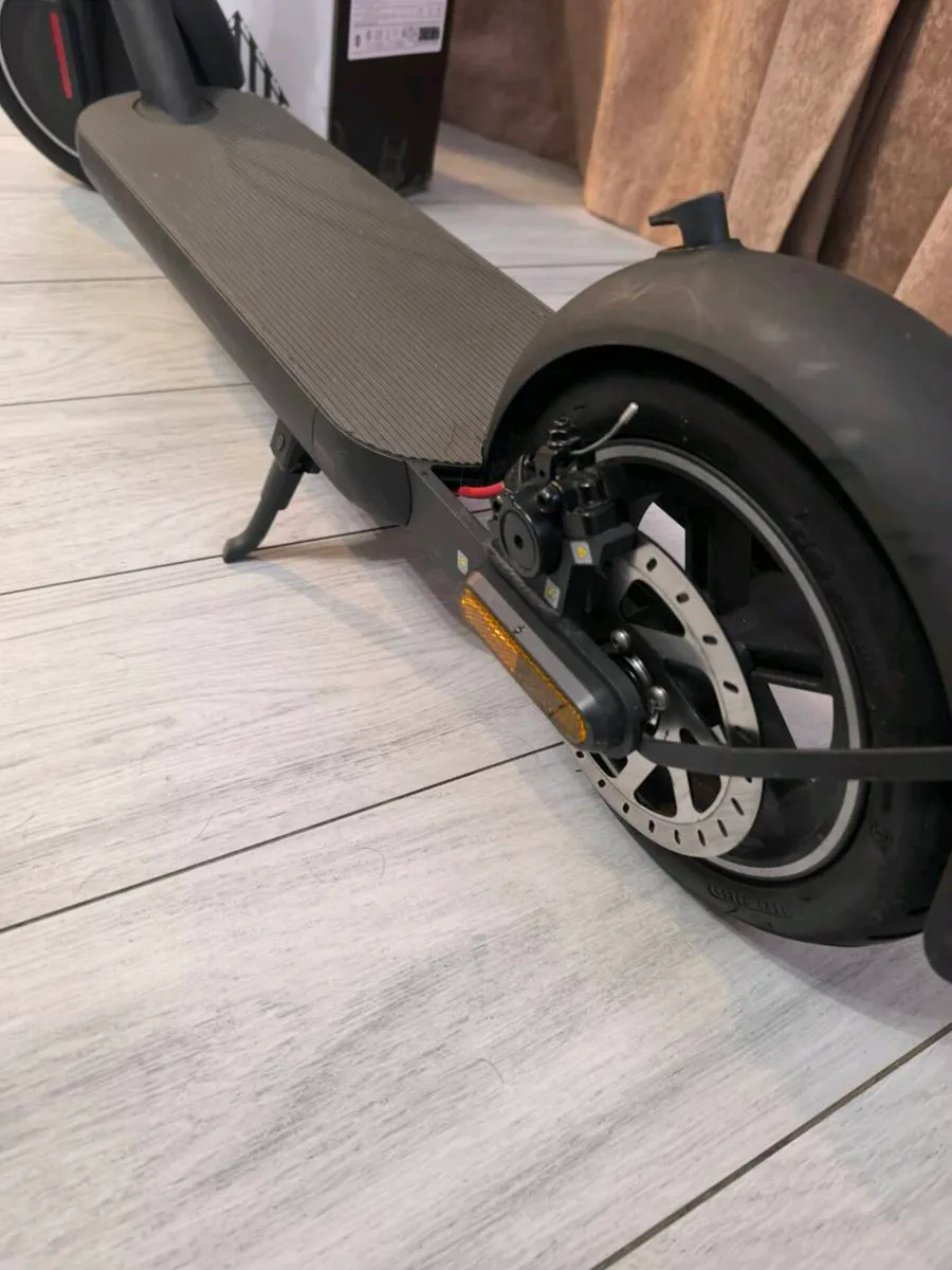 Xiaomi Electric Scooter 4 - Image 2