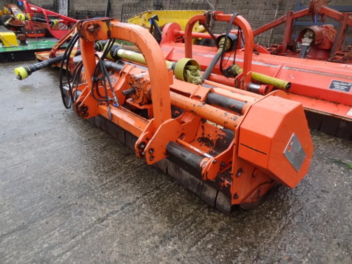 Browns 280 Mounted Flail Mower Mulcher Topper - Image 1