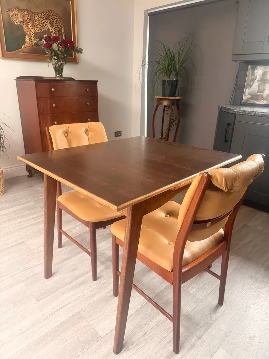 Mid Century Extendable Dining Table - Image 1