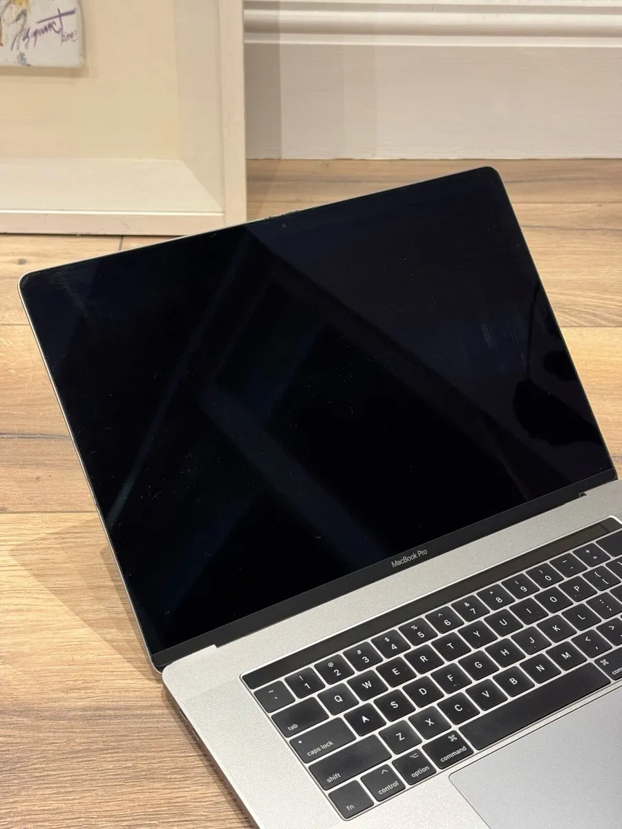 MacBook Pro 15" 2017 For Parts - Image 3