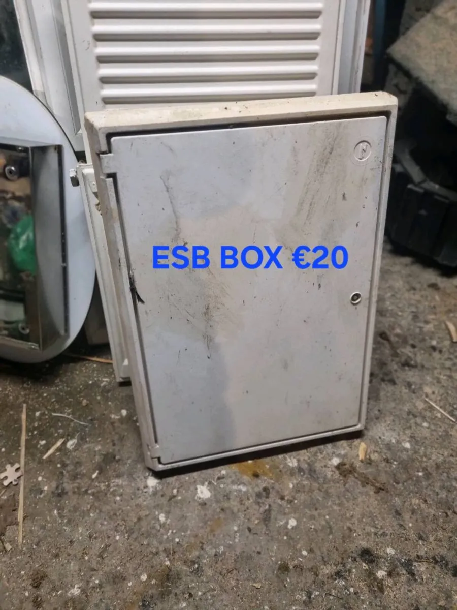 Windows, radiators, mirror - Image 4