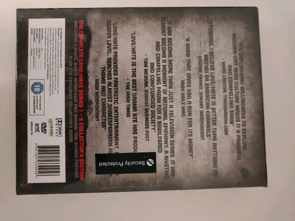 Love hate box set (unopened) - Image 2