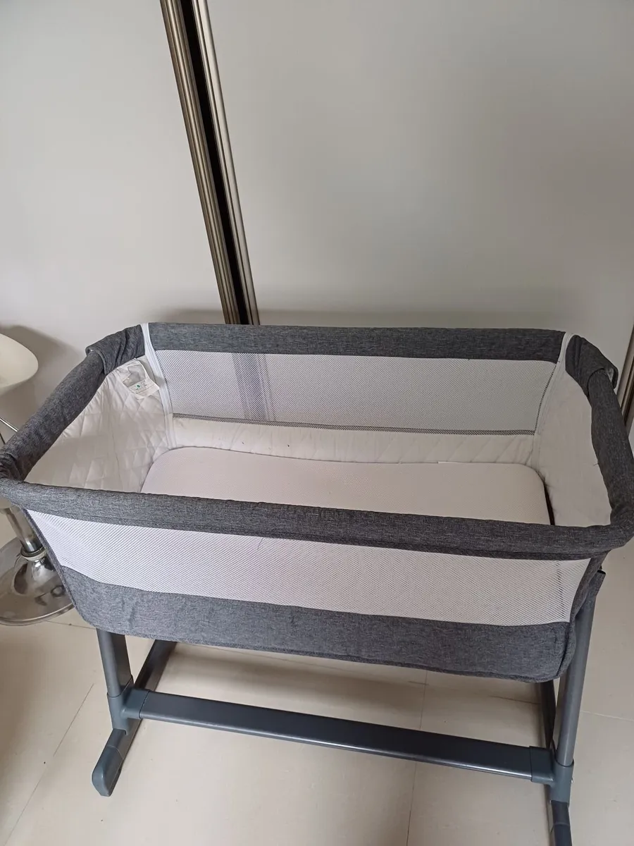 Baby bedside Cot