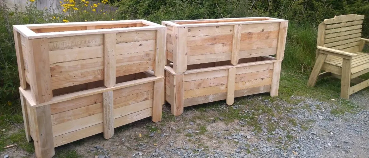 Handmade rustic garden planters - Image 1