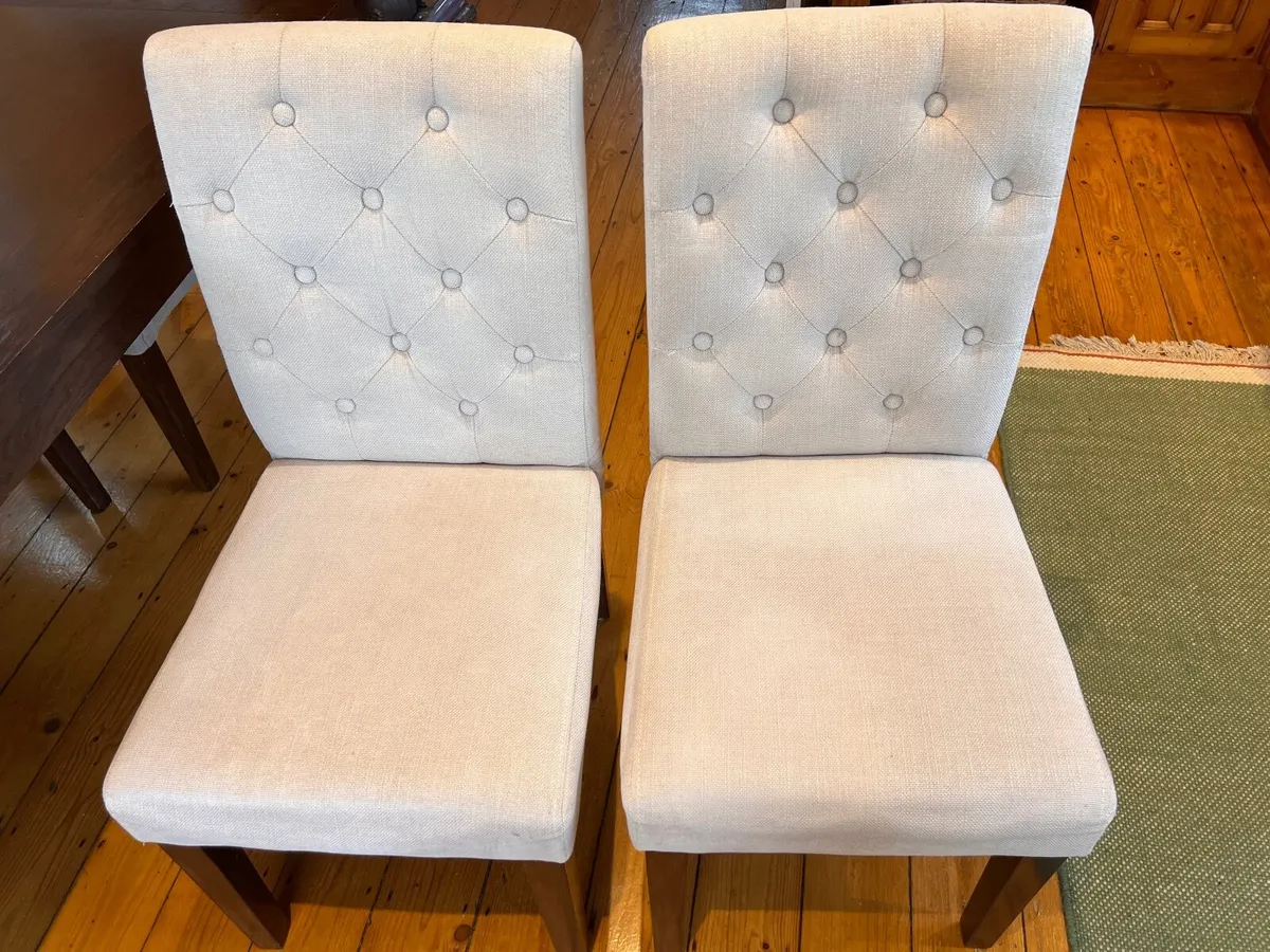 Extendable Table and 6 chairs - Image 4