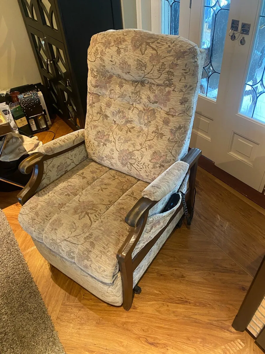 Rise and recline arm chair - Image 1