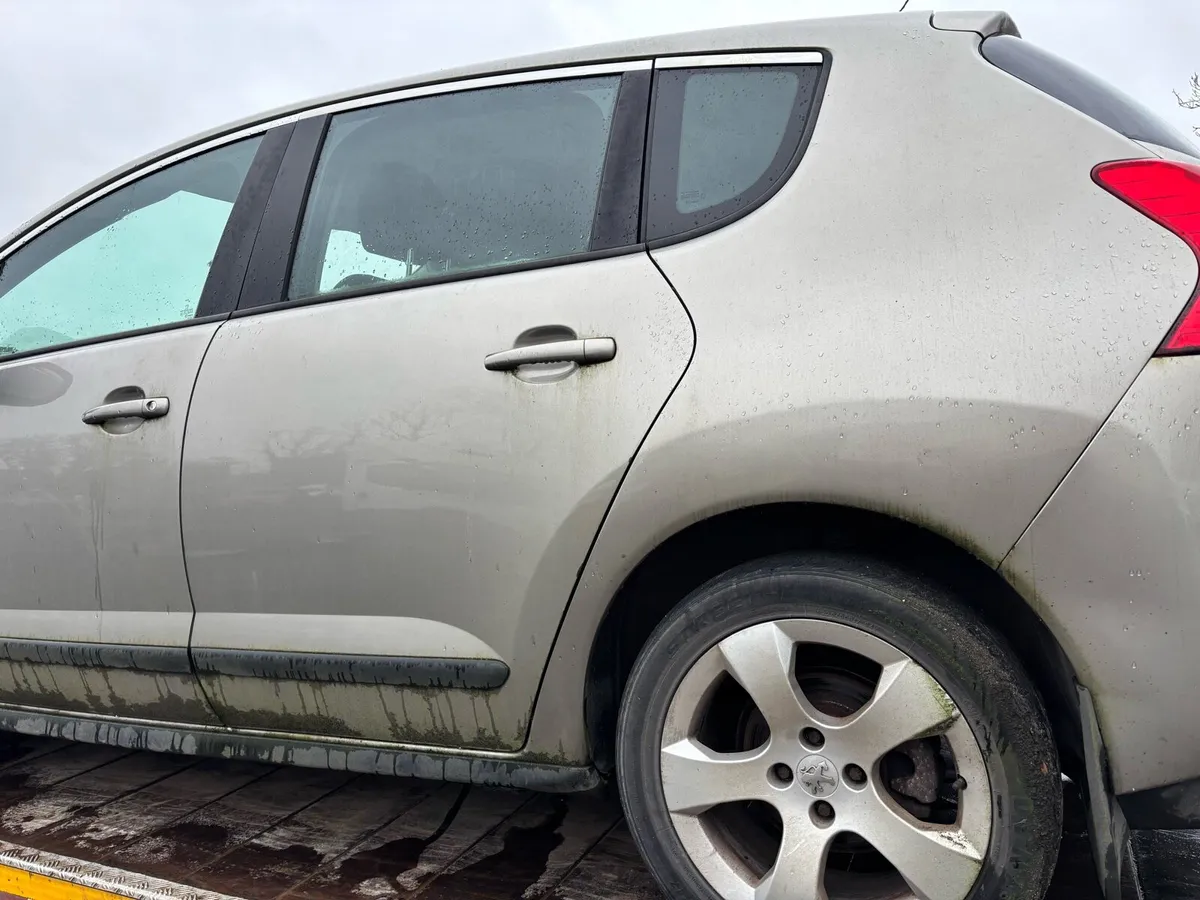 Peugeot 3008 sx spares breaking - Image 2