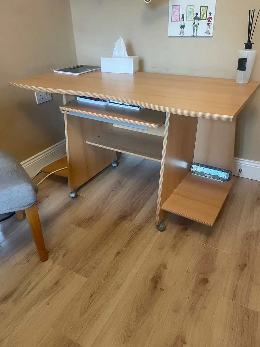 Home office Desk - Image 1