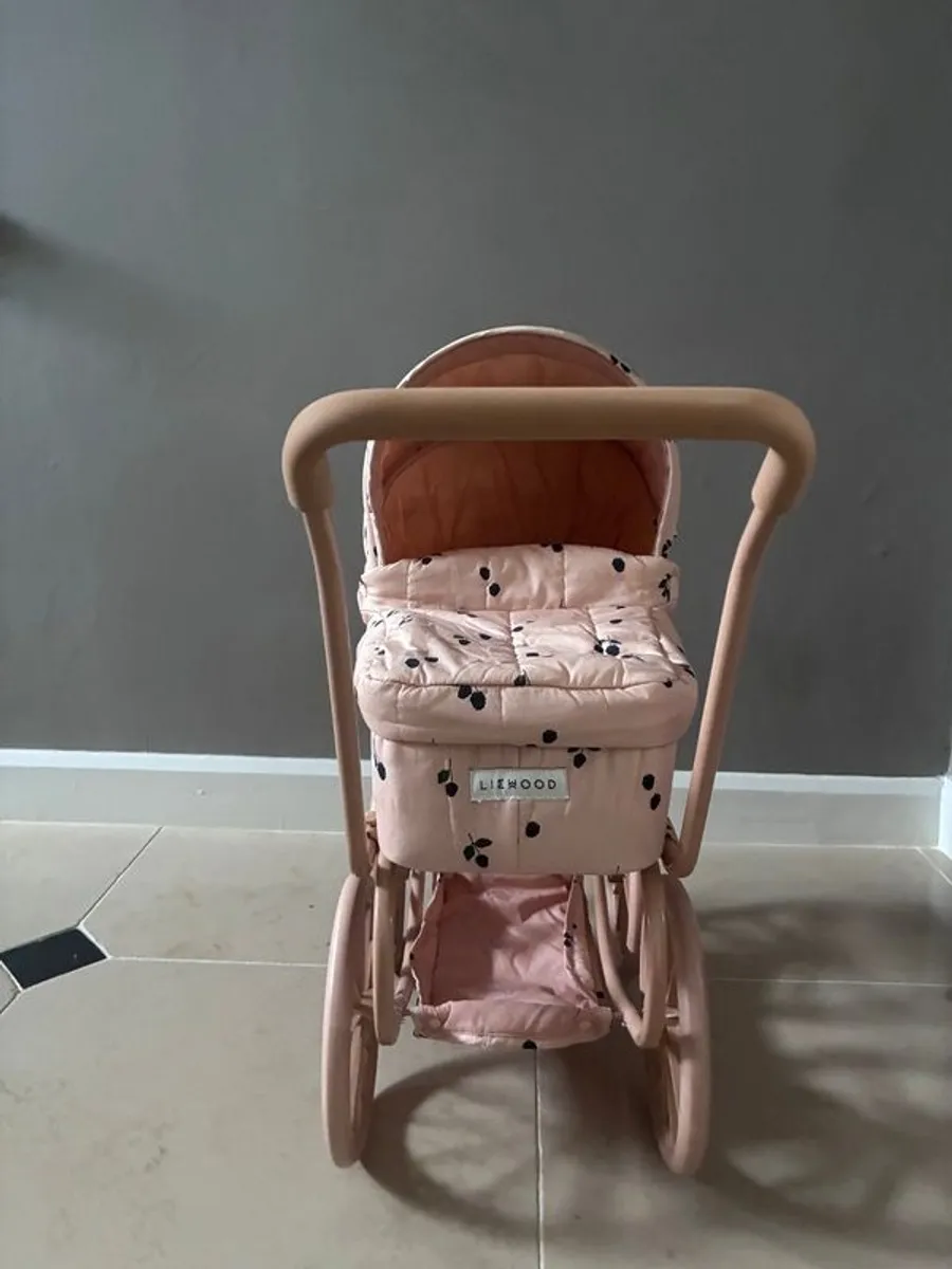 Dolls Pram - Image 2