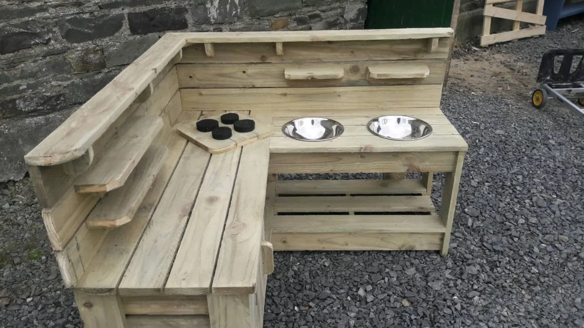 Handmade mud kitchen - Image 2