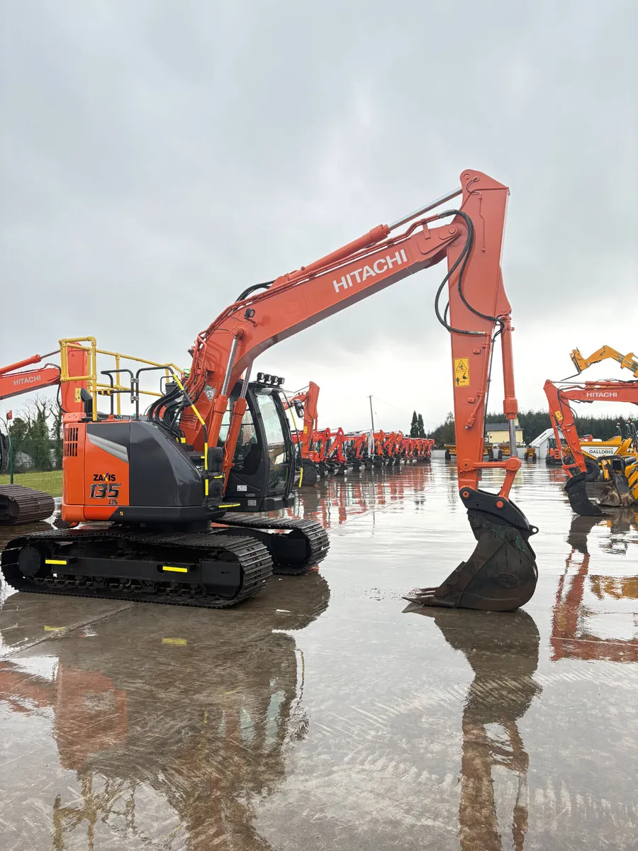 HITACHI ZX135-7 - Image 2