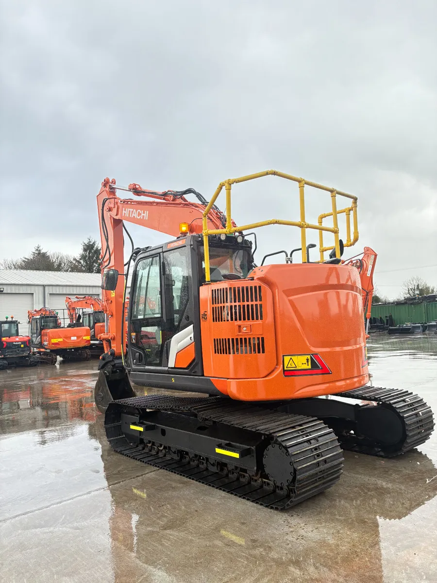 HITACHI ZX135-7 - Image 4