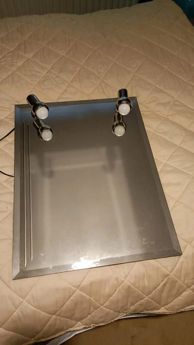 Wall mirror with 2 spot lights - Image 2