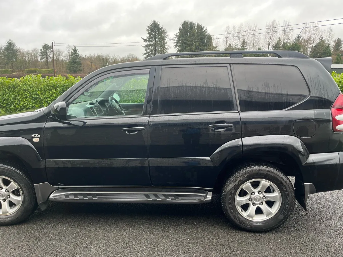 Toyota landcruiser - Image 2