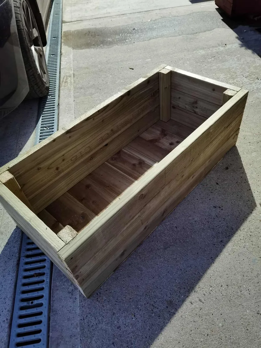 Planter box - Image 1