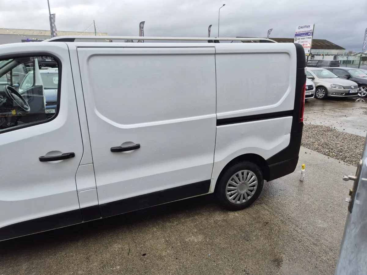 🦏 Opel Vivaro 2016 (162) cvrt 11/26 🦏 - Image 4