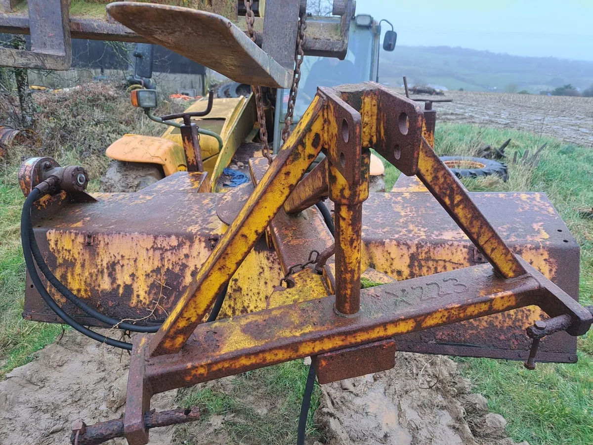 Road sweeper - Image 3