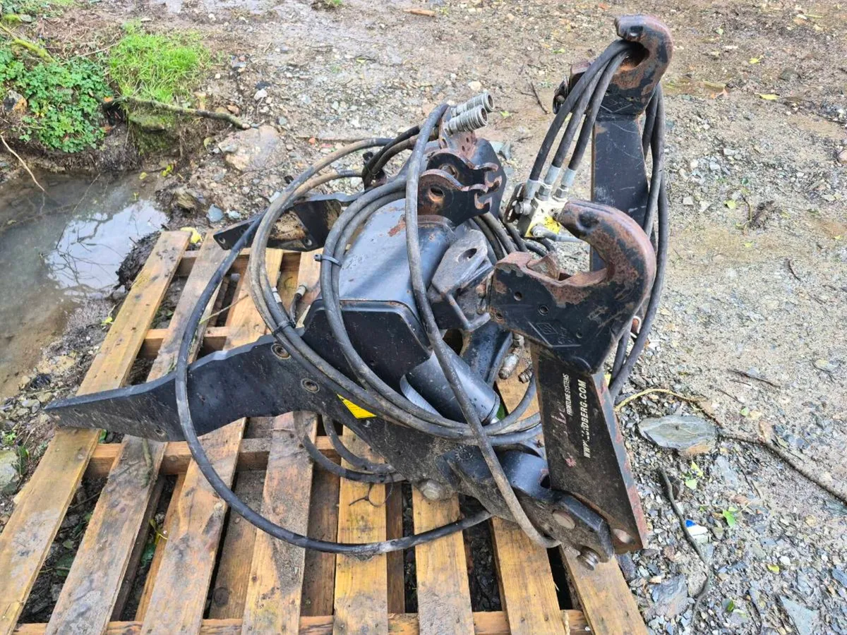 Zuidberg front linkage new holland 6070/80 - Image 1