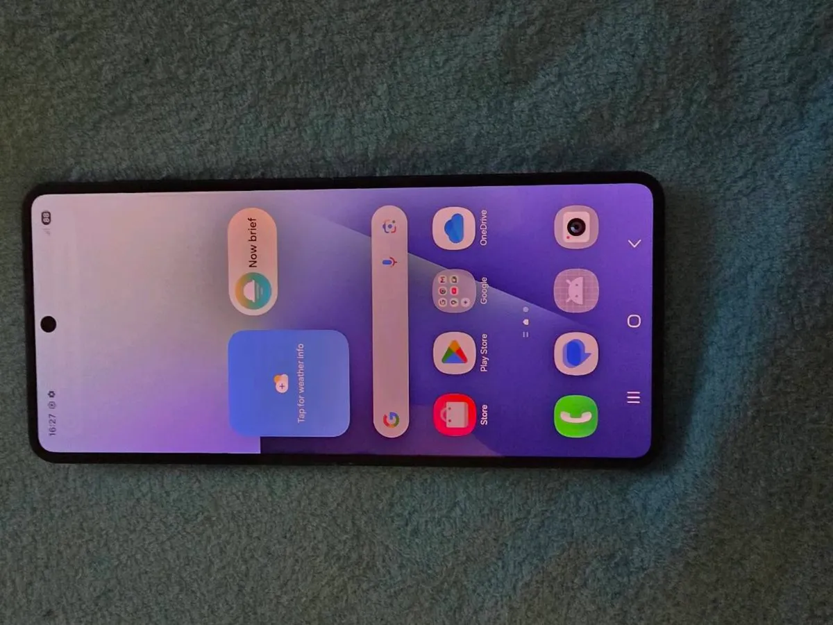 Samsung galaxy flip 7 .....512GB - Image 1