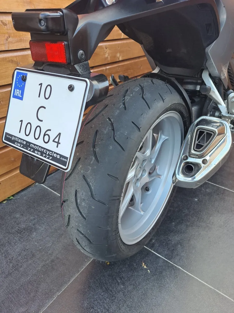 Honda Vfr1200f - Image 4