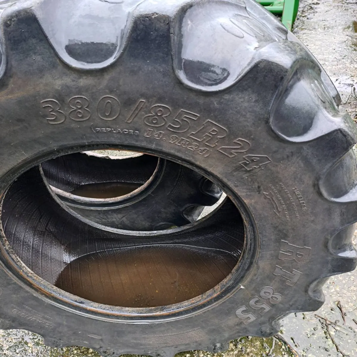 Tractor tyres - Image 1