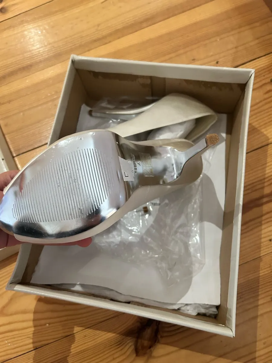 Faith white satin shoes - Image 2