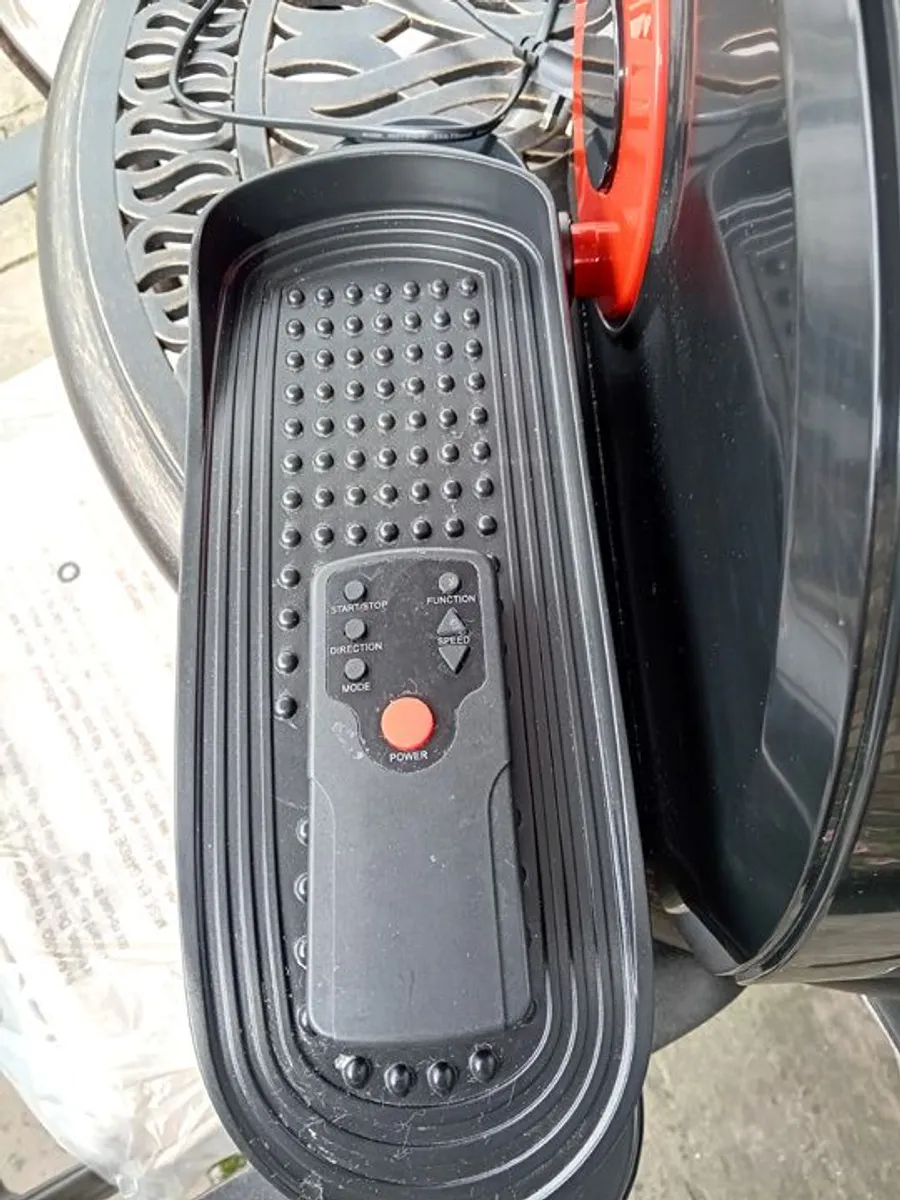 The Orbitrek Mx Pedal Elliptical Trainer - Image 4